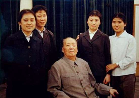 张玉凤穿泳装与毛泽东罕见合影