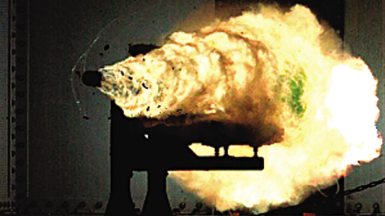 美军将启动电磁炮海上试射计划 炮弹成本仅为导弹1%