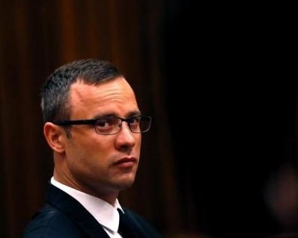 南非“刀锋战士”出庭自辩 称开枪为保护女友