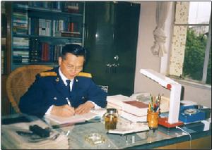 被反腐铁拳砸下马的九大贪将 竟然还有他？