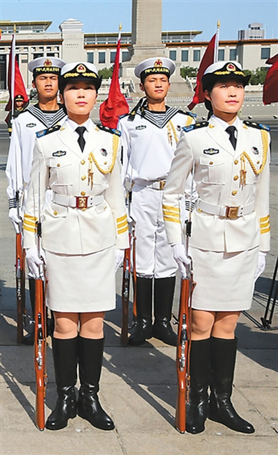 三军仪仗队有女兵啦!