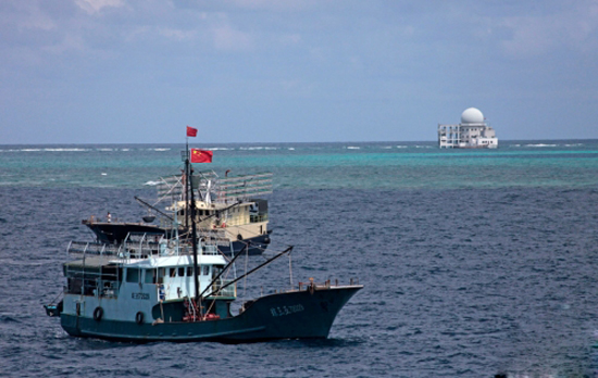 越南5天171次冲撞中国船 距中建岛17海里
