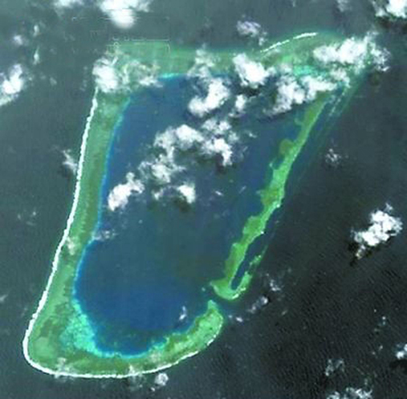 越南官员：越军船只与中国船只在南海相撞