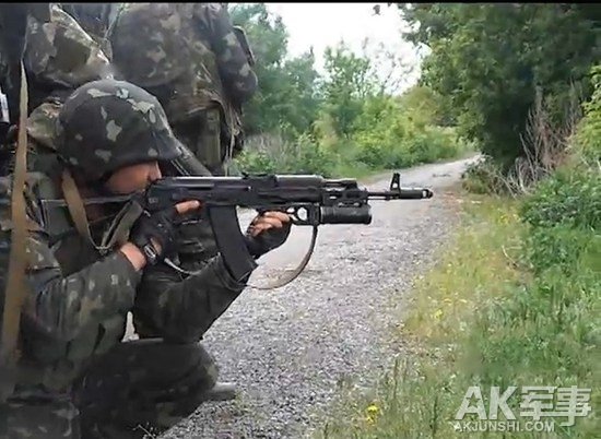 亲俄民兵称乌军24小时不撤退将发起全面攻势