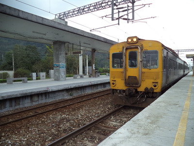 台“光华号”列车将退休 曾是台湾最快火车