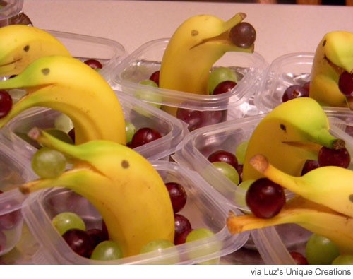 香蕉做成“海豚水果便当” 网友大赞可爱