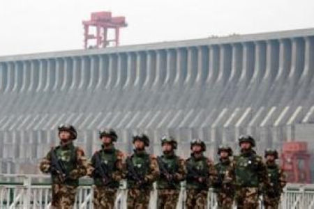 将军：中国比日本强大十倍很正常 小心被吞并