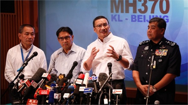 马来西亚16日举行每日例行新闻发布会，披露马航MH370航班失联事件的最新进展。