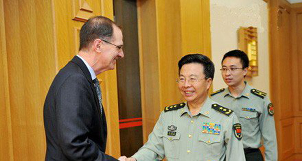 美国防长公开指责中国 解放军副总长批美霸权