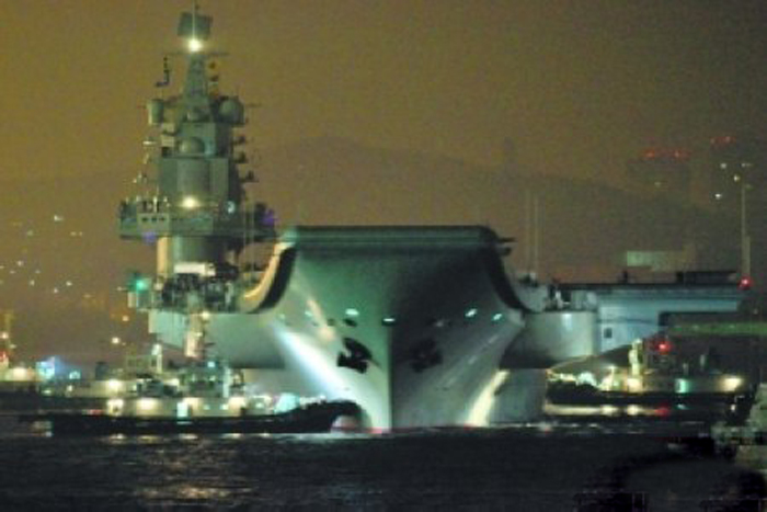 英国巨型航母遭中国完爆