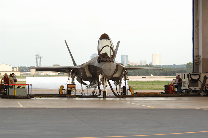 中国掌握F-35六大关键技术