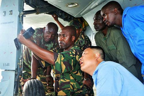 外媒：大量中国武器高调亮相坦桑尼亚阅兵式
