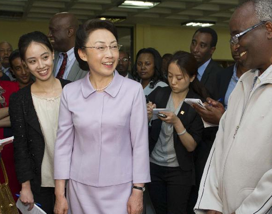 太有范了：中国总理夫人亮相给世界一个惊喜