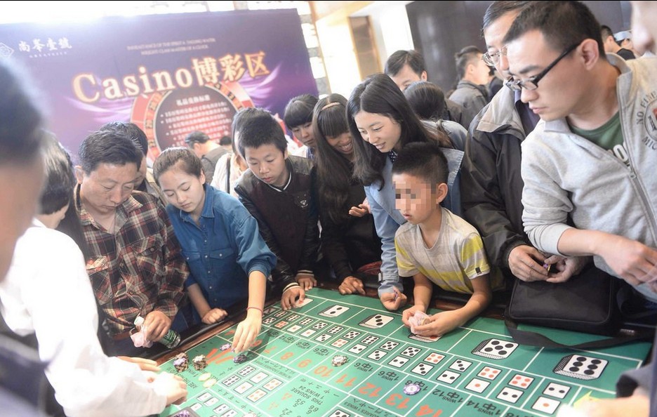 售楼处设立“博彩区” 老人小孩齐下注