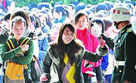 女生入伍体检绝密过程