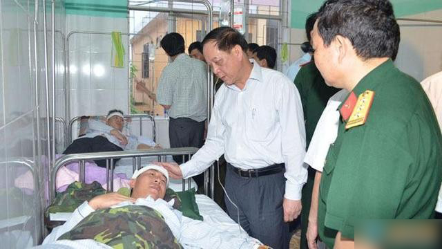 中国在南沙填海用战舰保护 越南当场吓傻了
