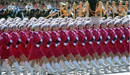 五一前夕天安门广场罕见一幕 震动亿万国人