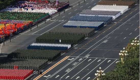 五一前夕天安门广场罕见一幕 震动亿万国人