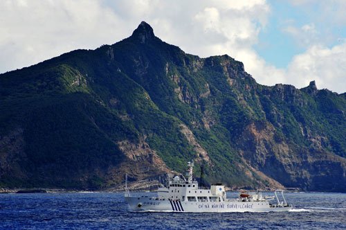 钓鱼岛突然传来爆炸消息：安倍急得“狗急跳墙”