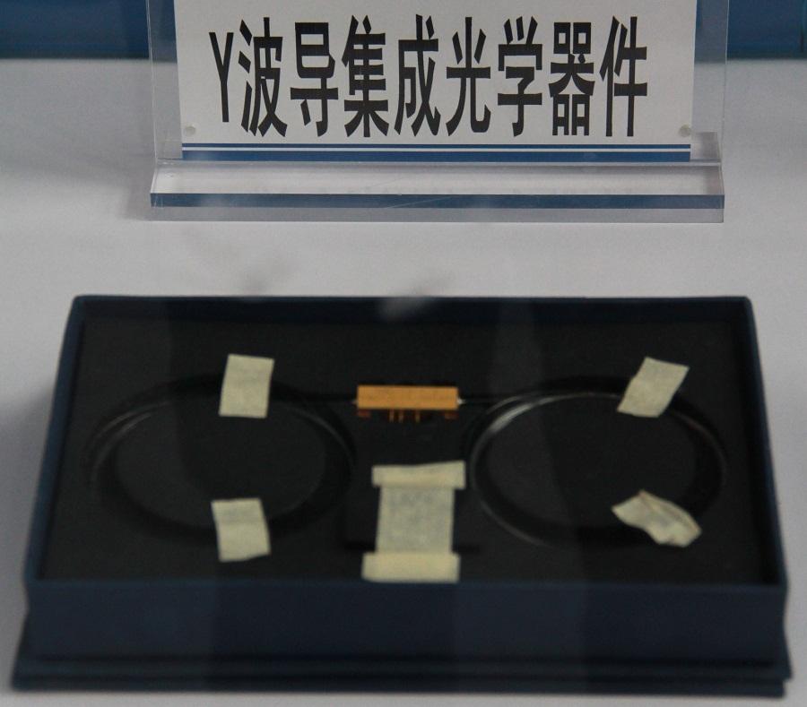 国产先进惯性导航设备公开亮相北京