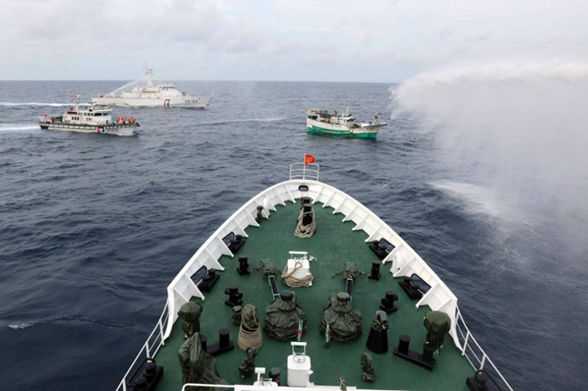 台海军派战舰演练策应解救渔船驱逐不明武装船