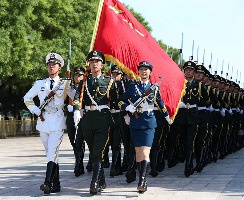 盘点世界各国军队的女仪仗兵