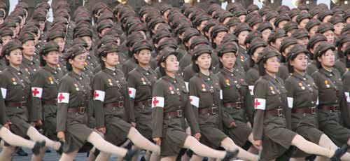 漂亮的朝鲜女兵退伍后无人敢娶
