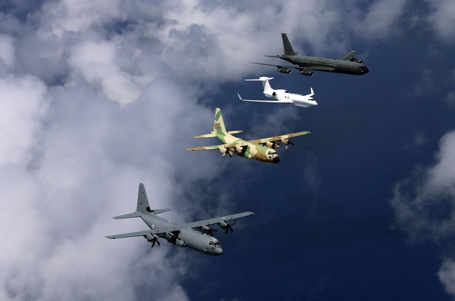 以色列隆重仪式迎接首架C-130J运输机