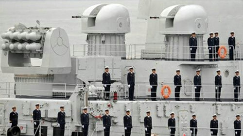 东海疯狂一幕吓傻世界 中国竟差点干翻日舰