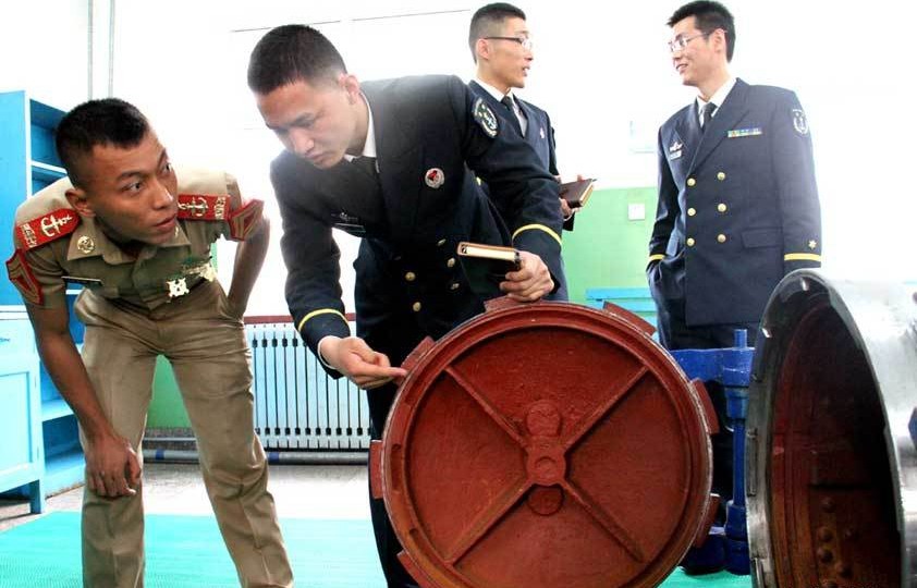 疑似095级潜艇模型亮相？