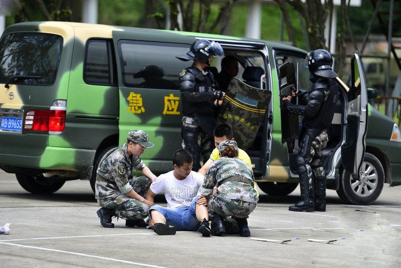 首支街道反恐民兵分队深圳成立