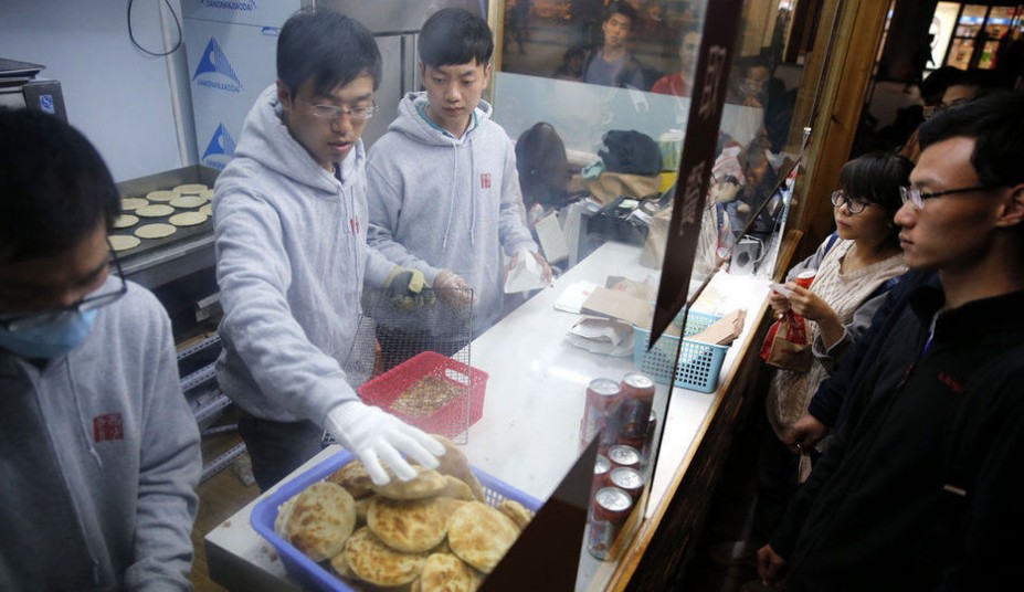 北京：大学生卖肉夹馍日入10000元
