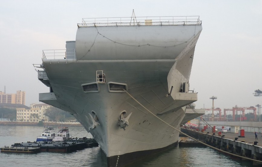印度海军现役航母维拉特号的“正脸”