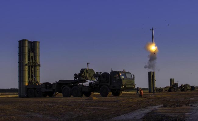 济南军区S-300PMU2导弹发射瞬间相当霸气