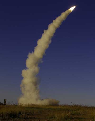 济南军区S-300PMU2导弹发射瞬间相当霸气