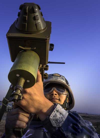济南军区S-300PMU2导弹发射瞬间相当霸气