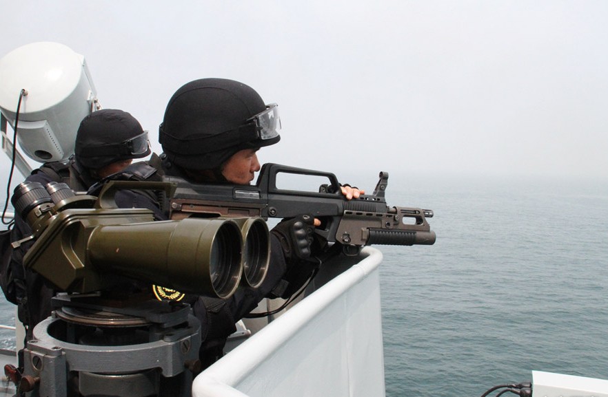 多国海上联演正式开始 我军精锐大兵持杀器待命