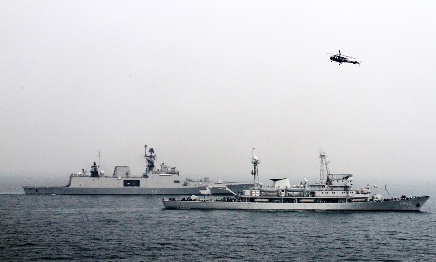 多国海上联演正式开始 我军精锐大兵持杀器待命