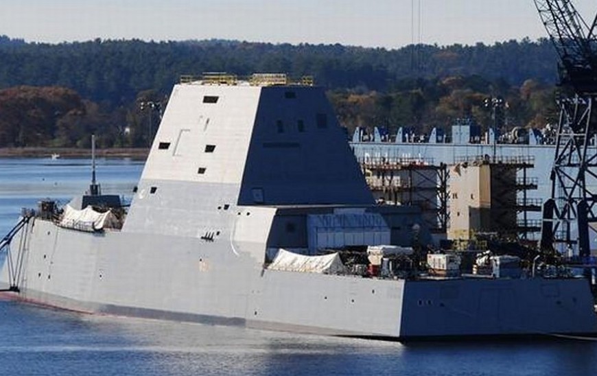 DDG1000战舰表面贴满“瓷砖”