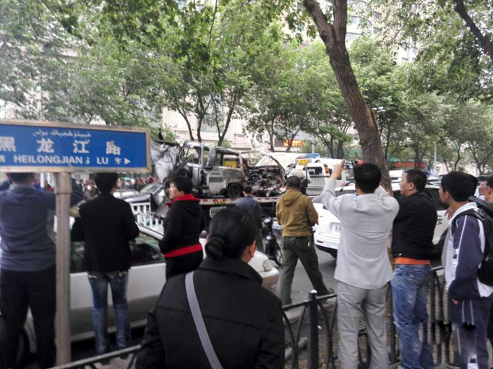 乌鲁木齐发生爆炸案 现场交通逐渐恢复