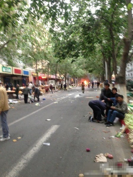 乌鲁木齐发生爆炸案 现场交通逐渐恢复