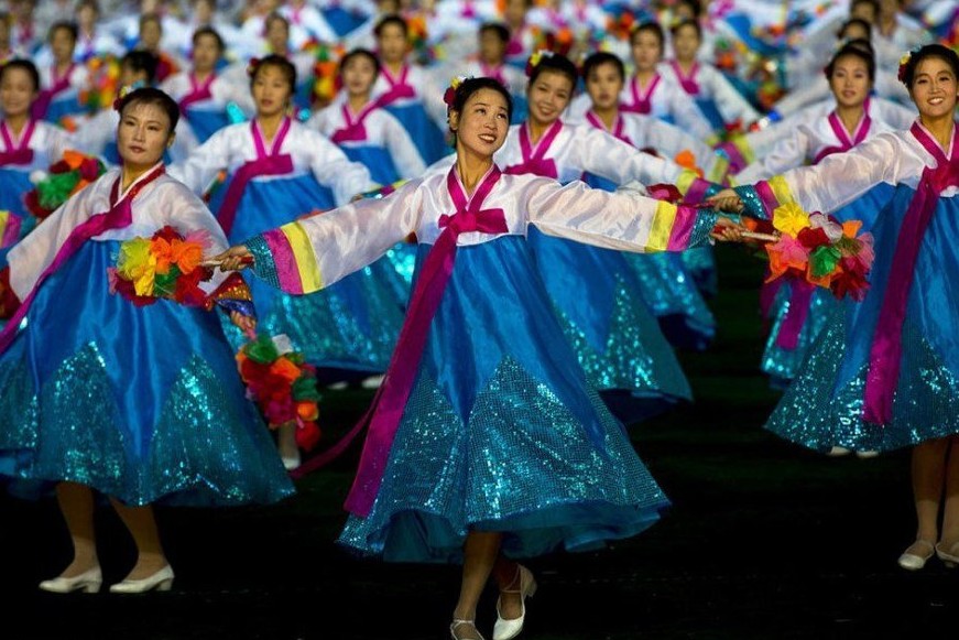 法摄影师访朝 女大学生称米老鼠中国造