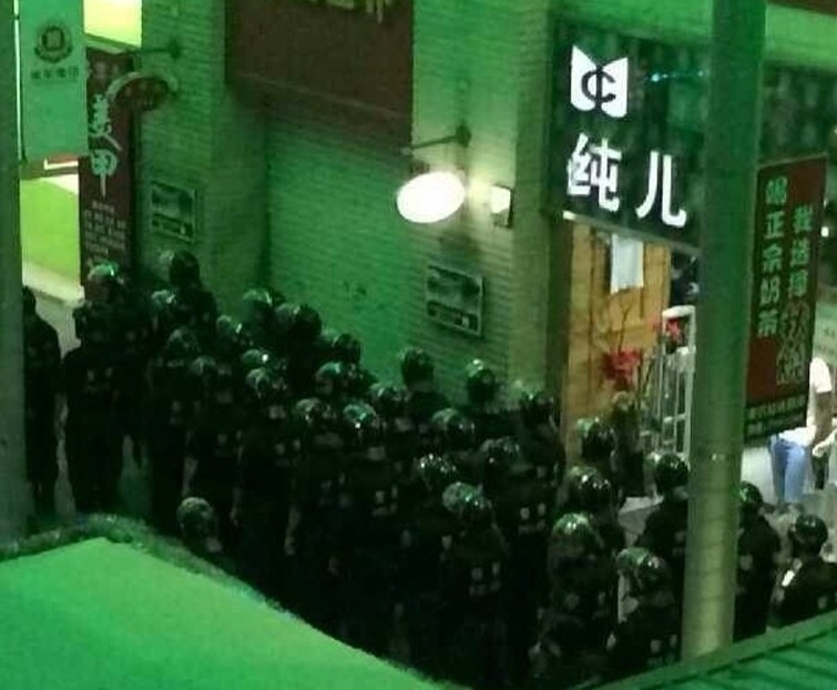 深圳发生恶性砍人事件 有人质被劫持