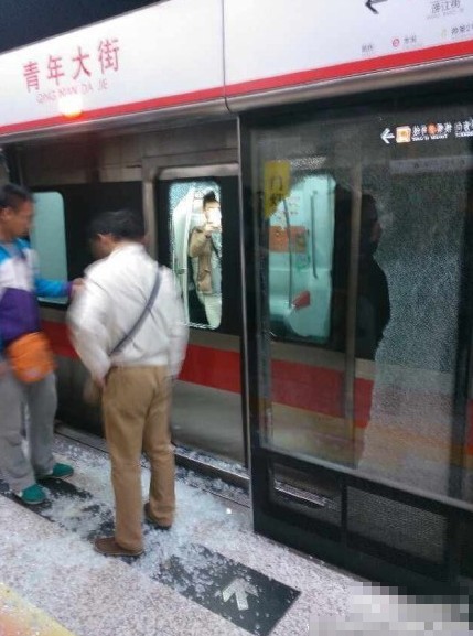沈阳地铁一号线疑发生骚动全线延误