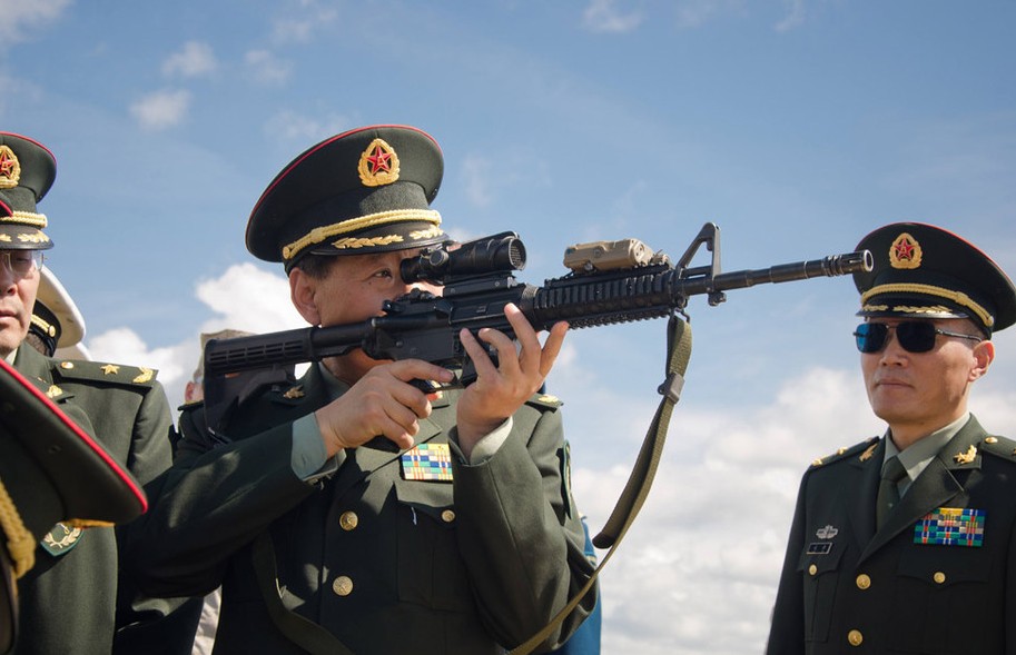 中美两军互相开放的军事重地和装备