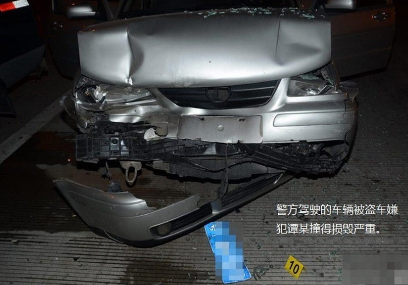 佛山盗车嫌犯驾车撞民警 鸣枪拒捕被击毙