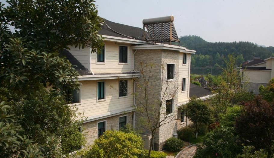 图为违建别墅曝光。