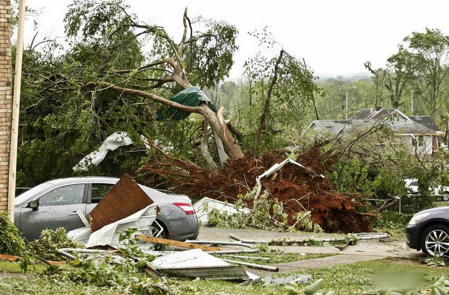 龙卷风肆虐美国东南 千万人受影响龙卷风肆虐美国东南 千万人受影响