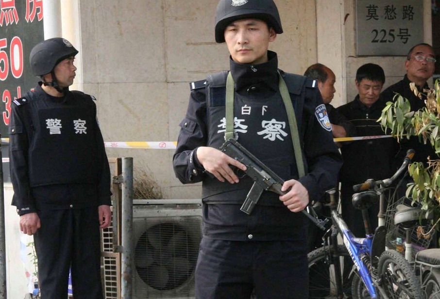2014年4月3日，江苏省南京市，武警赶到。