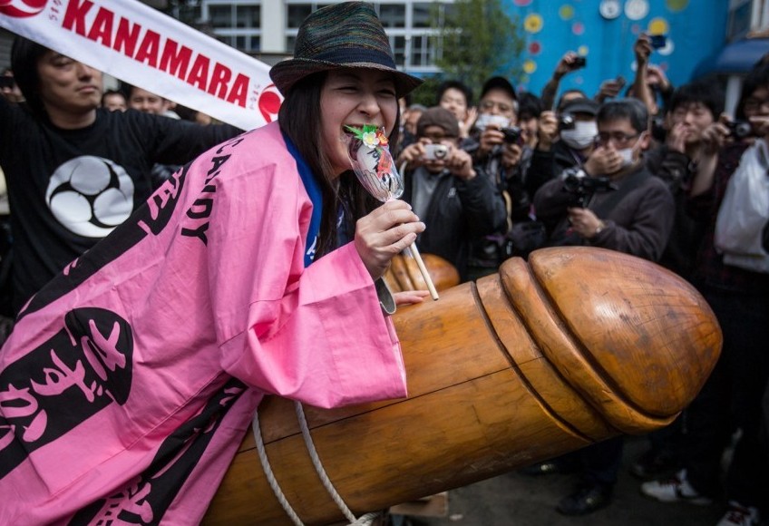 日本生育节：对生殖器膜顶崇拜